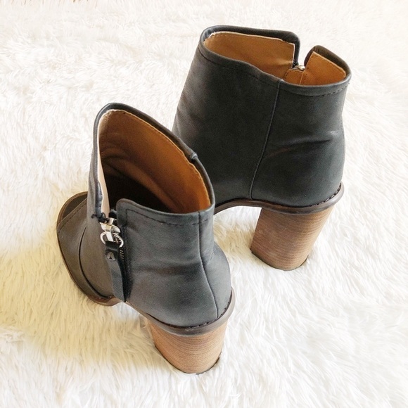 Kelsi Dagger Leather Black Open Toe Bootie sz9 - Picture 2 of 8